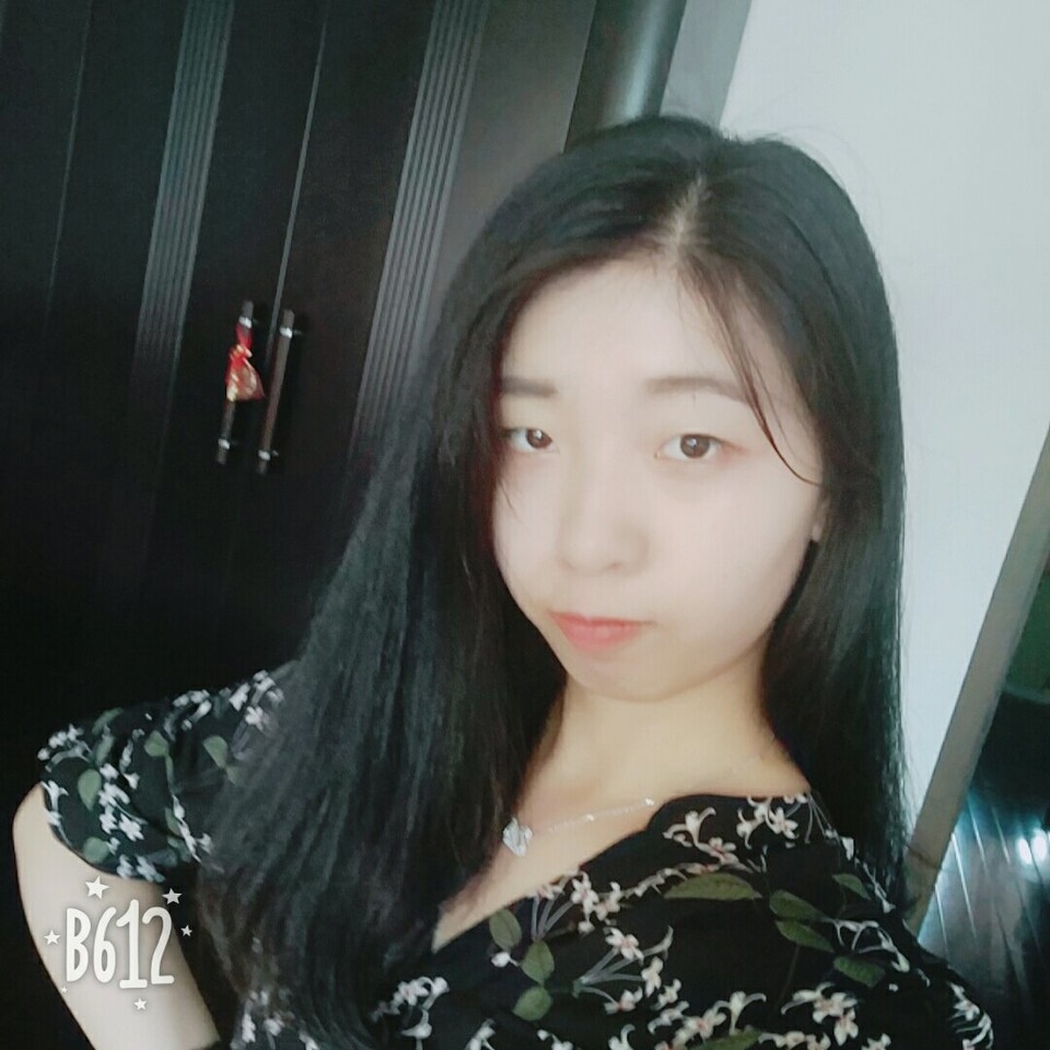 潘教员 照片