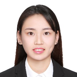 潘教员 照片