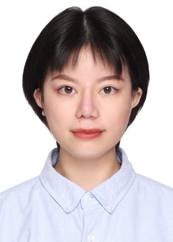 卢教员 照片
