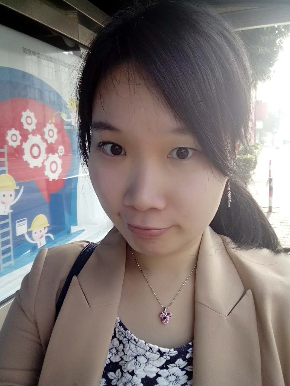 吴教员 照片