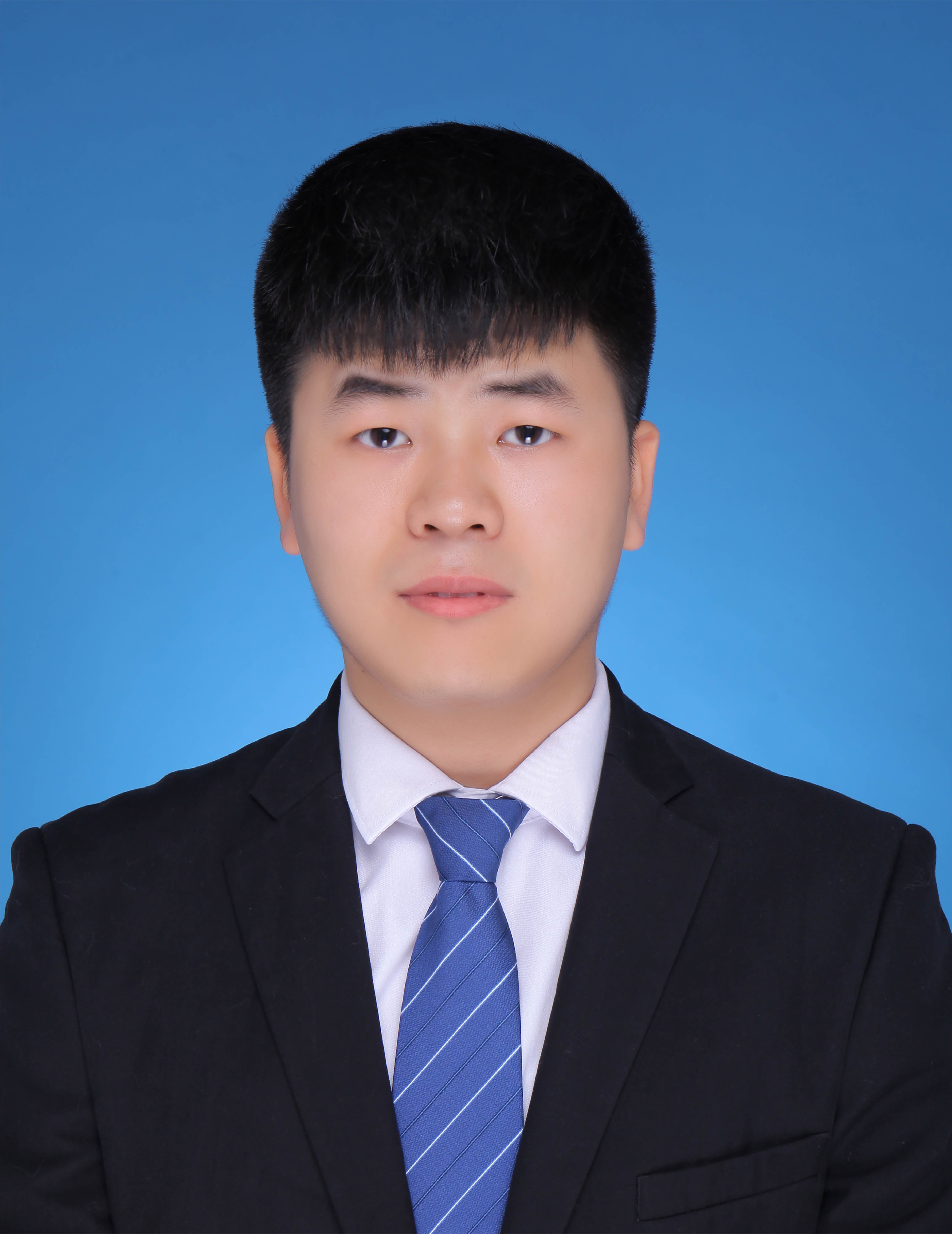 高教员 照片