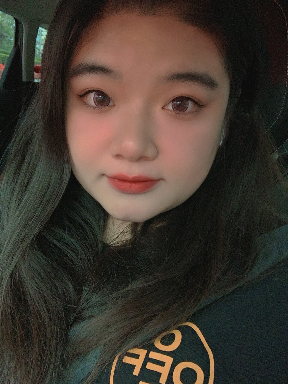 尹教员 照片