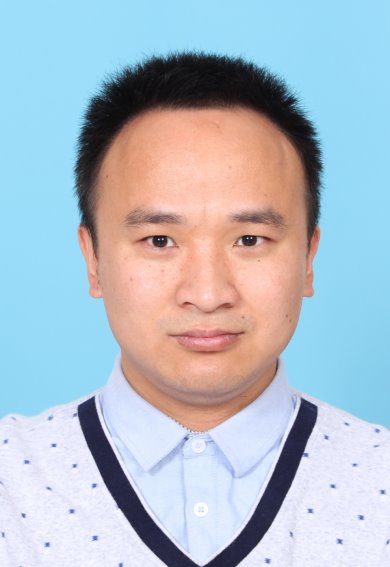 吴教员 照片