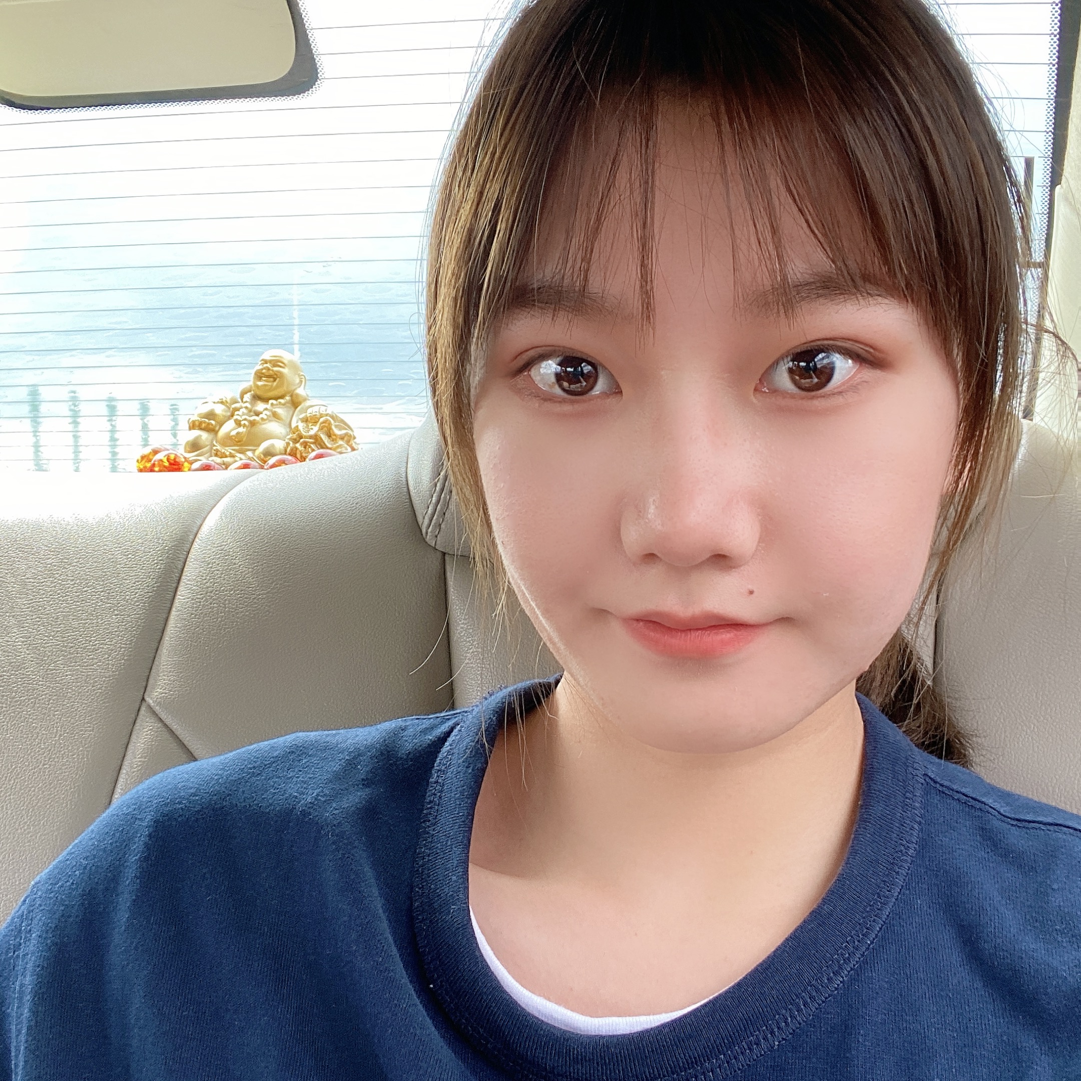 黄教员 照片