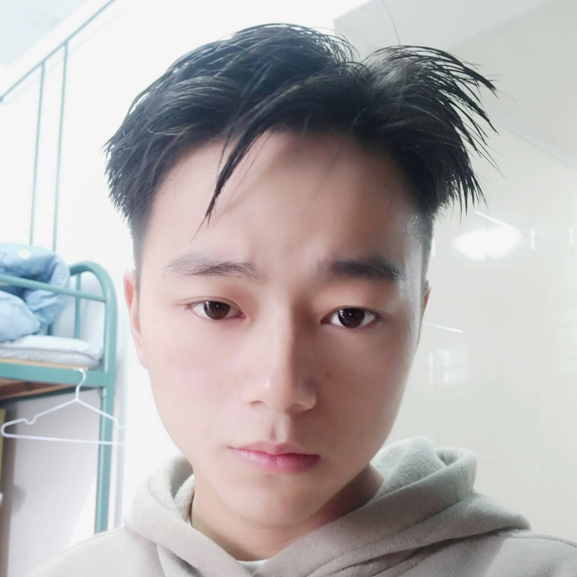 彭教员 照片
