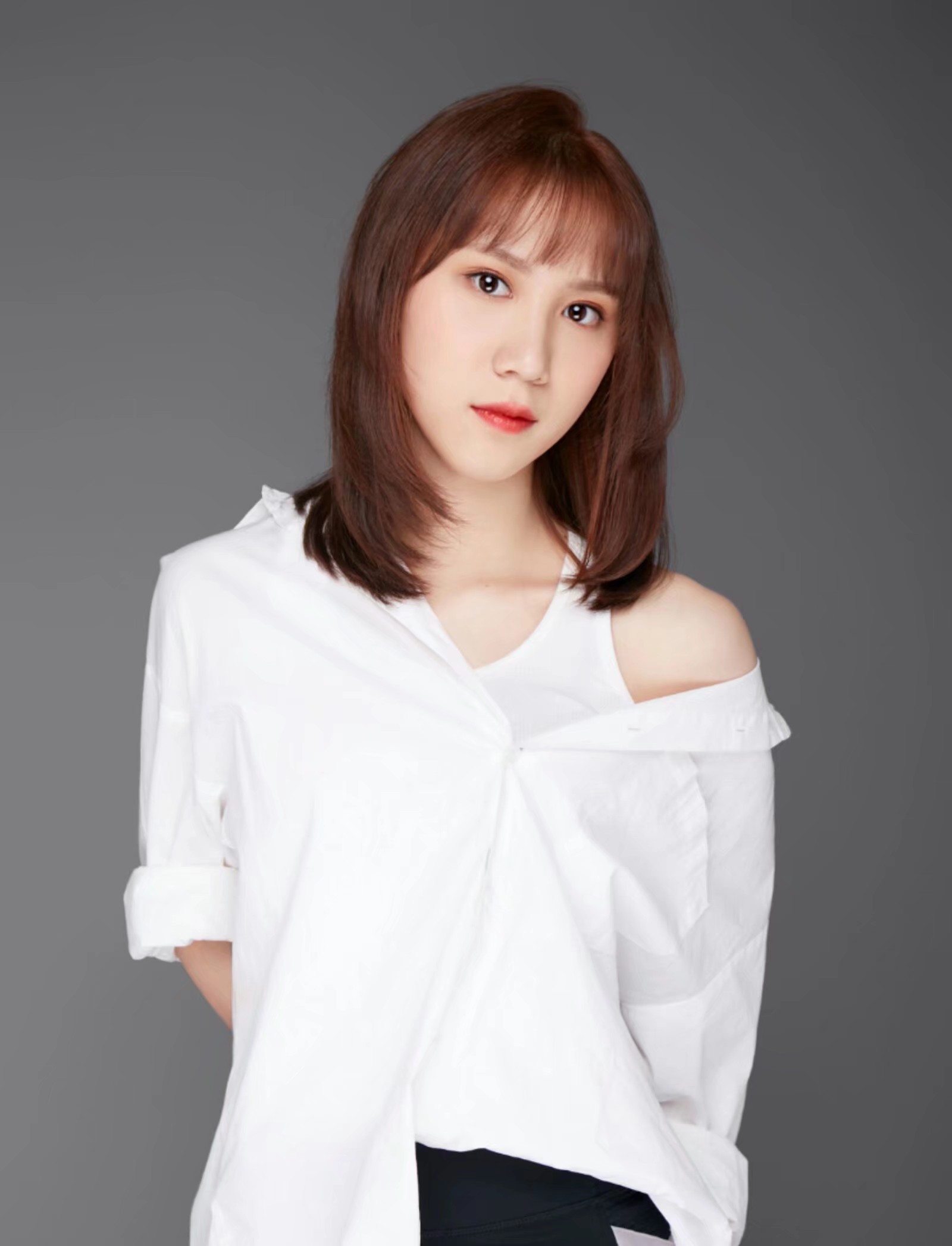 李教员 照片
