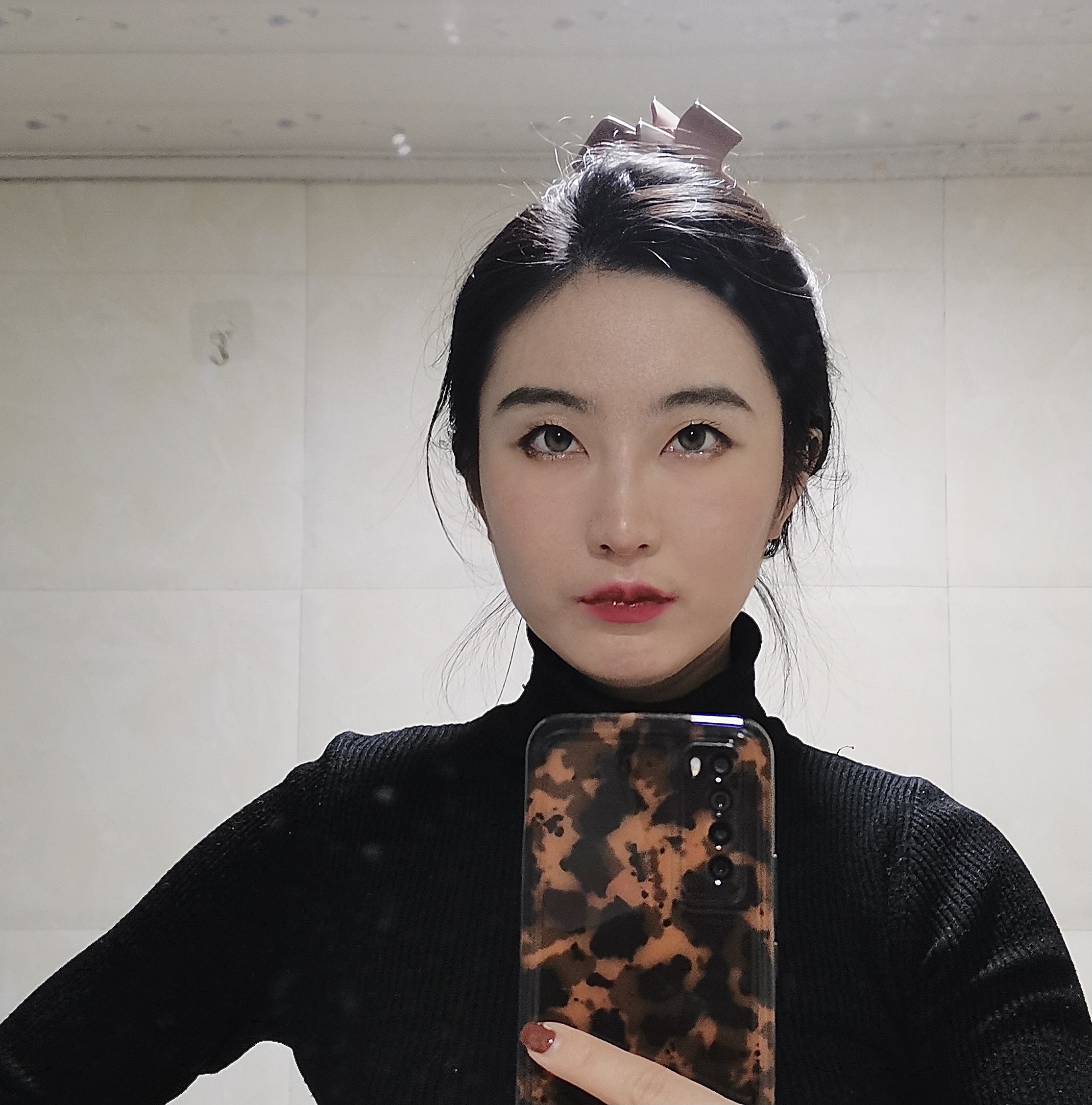 潘教员 照片