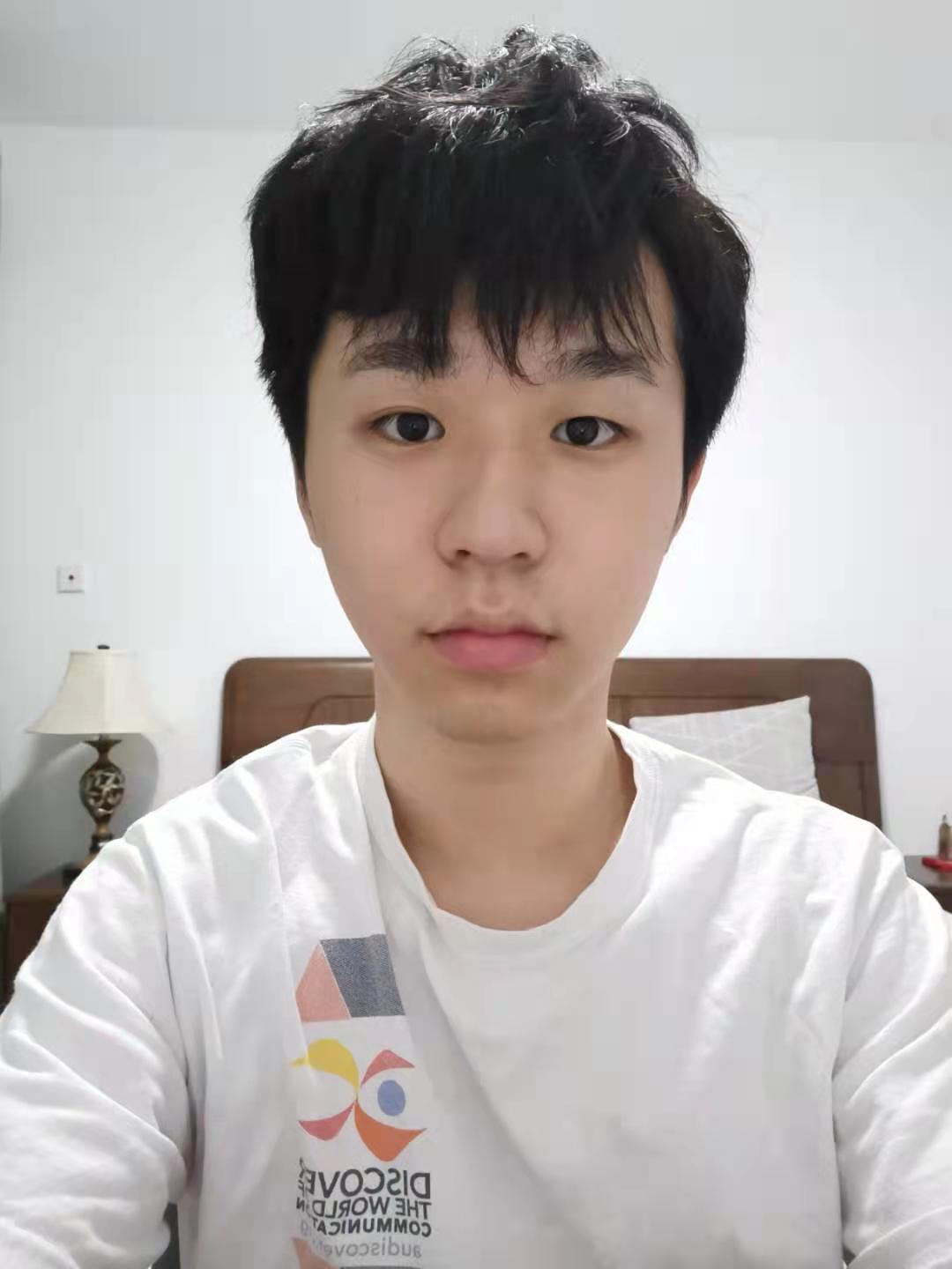 吴教员 照片