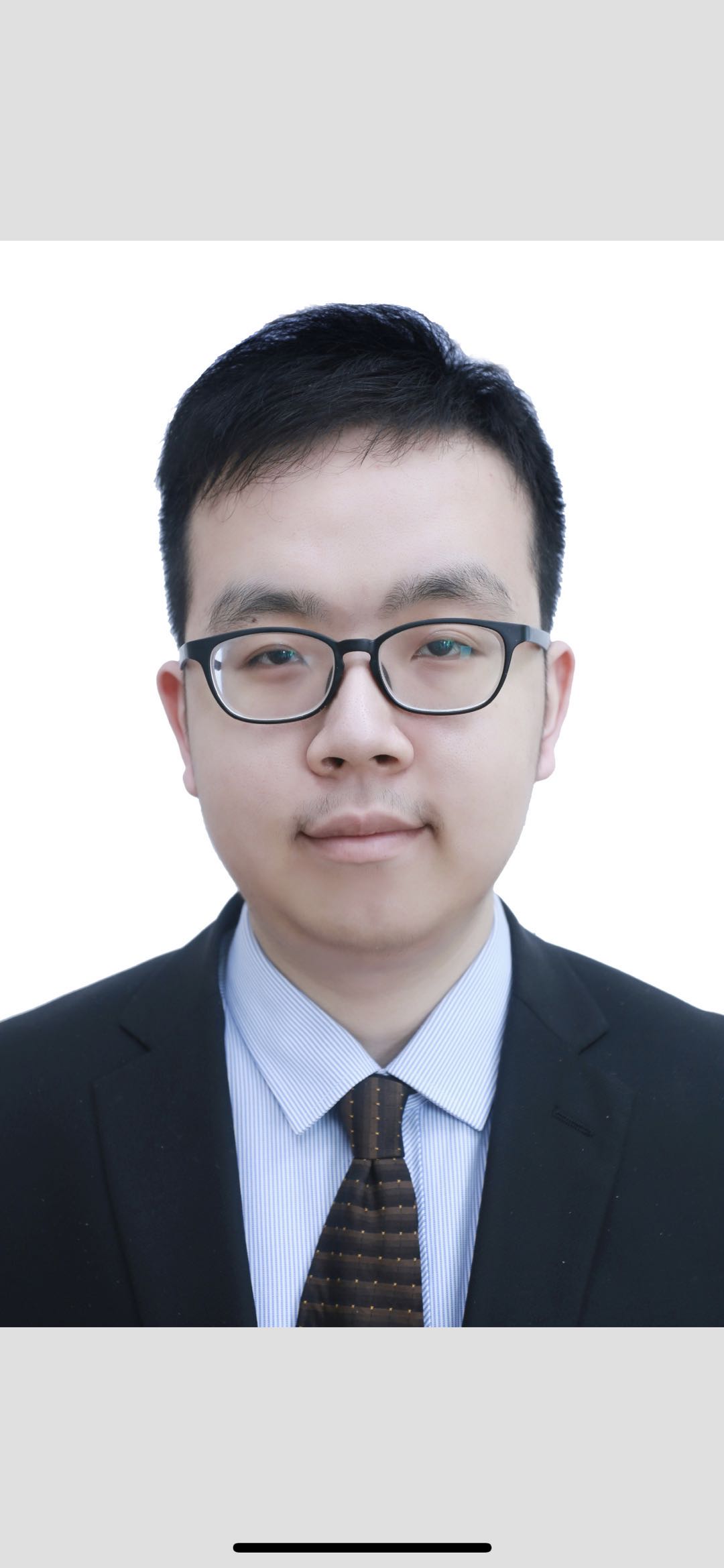 张教员 照片