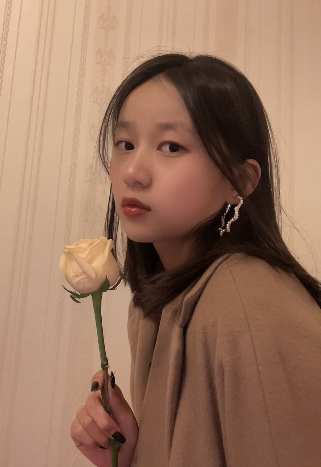 吕教员 照片