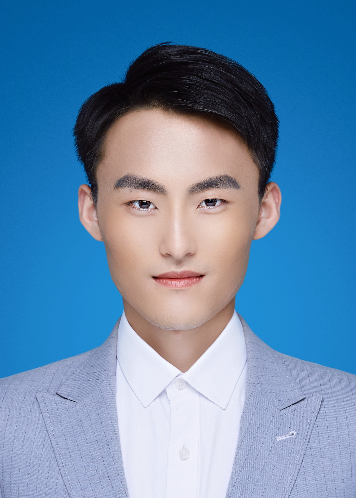 李教员 照片