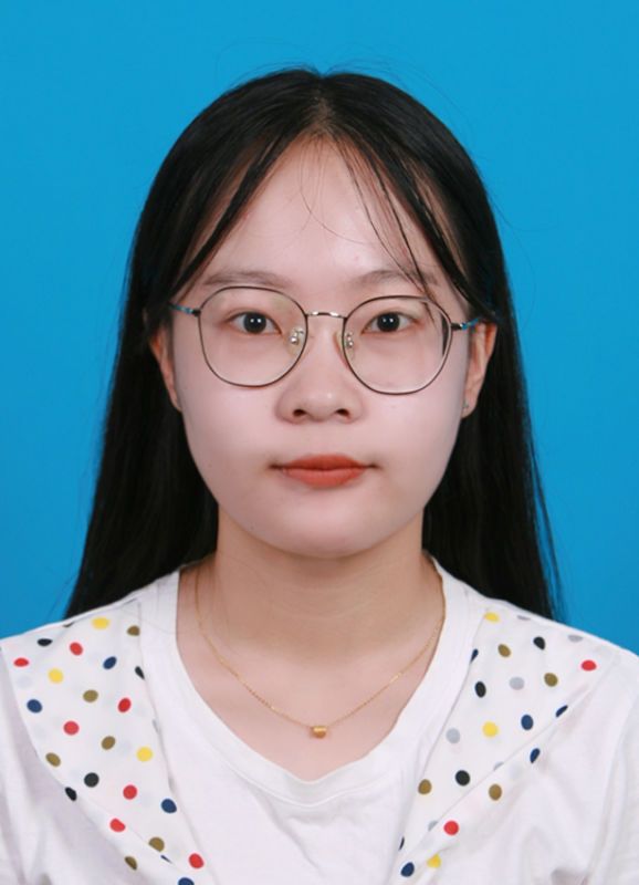 黄教员 照片