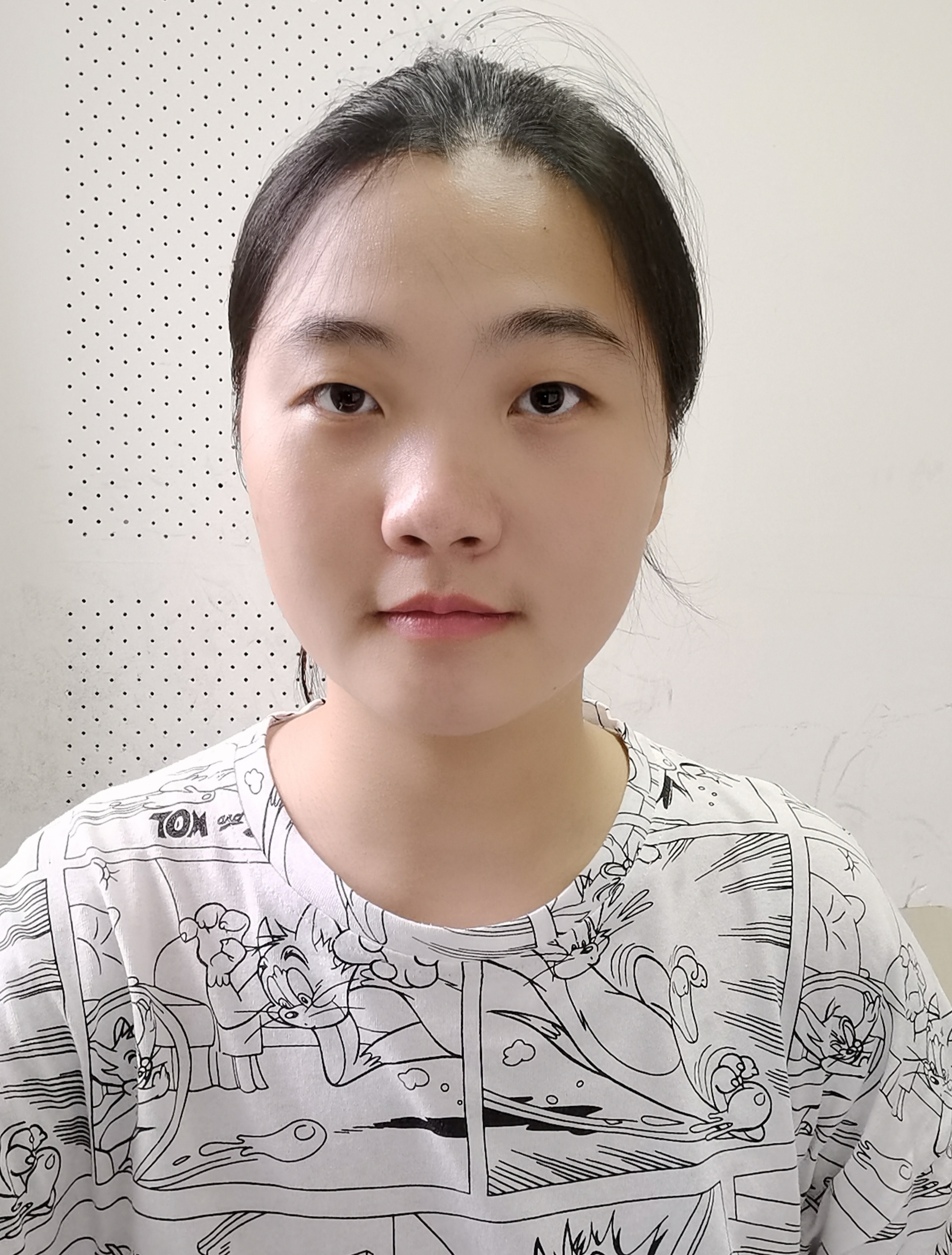 庞教员 照片
