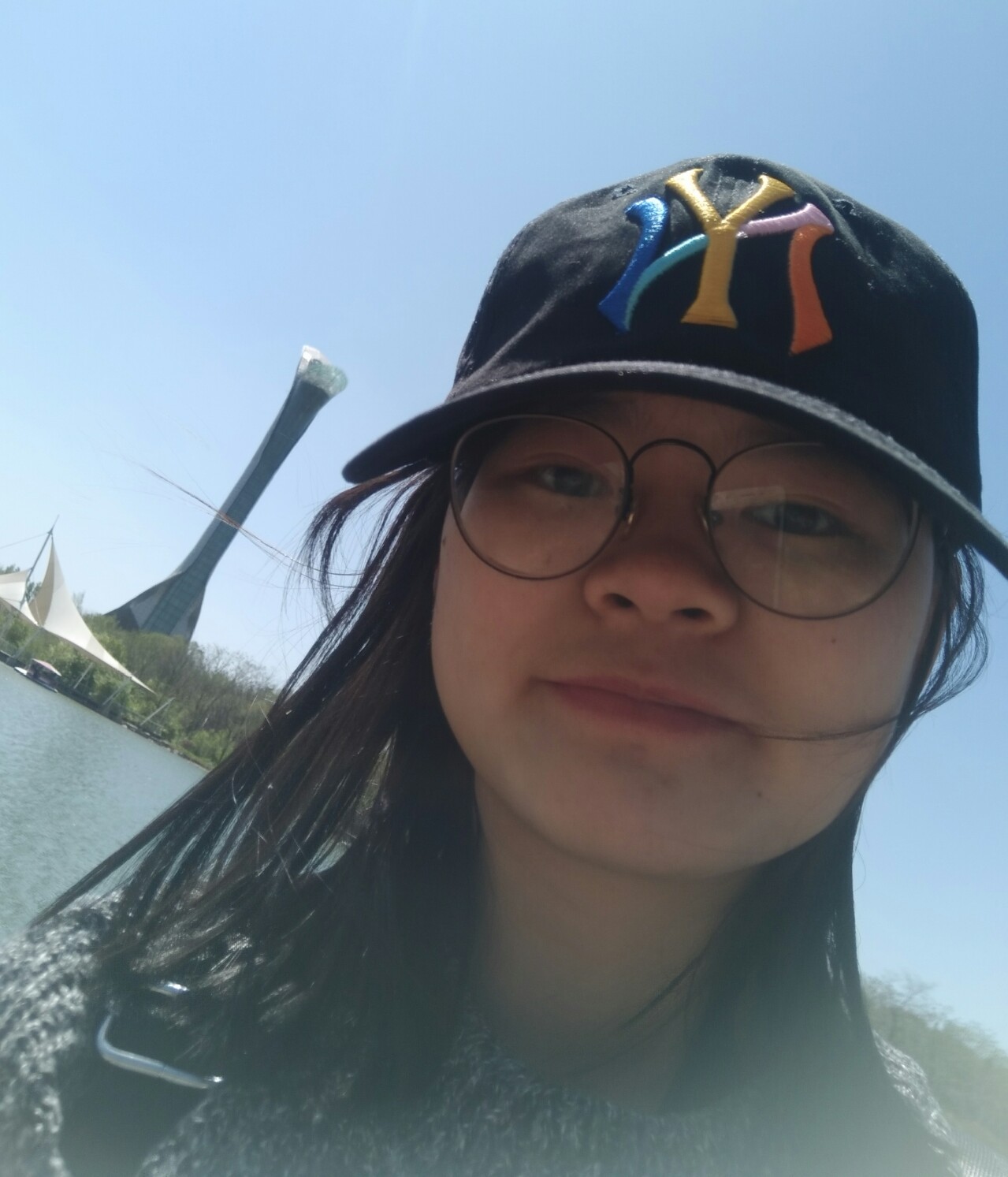 邹教员 照片
