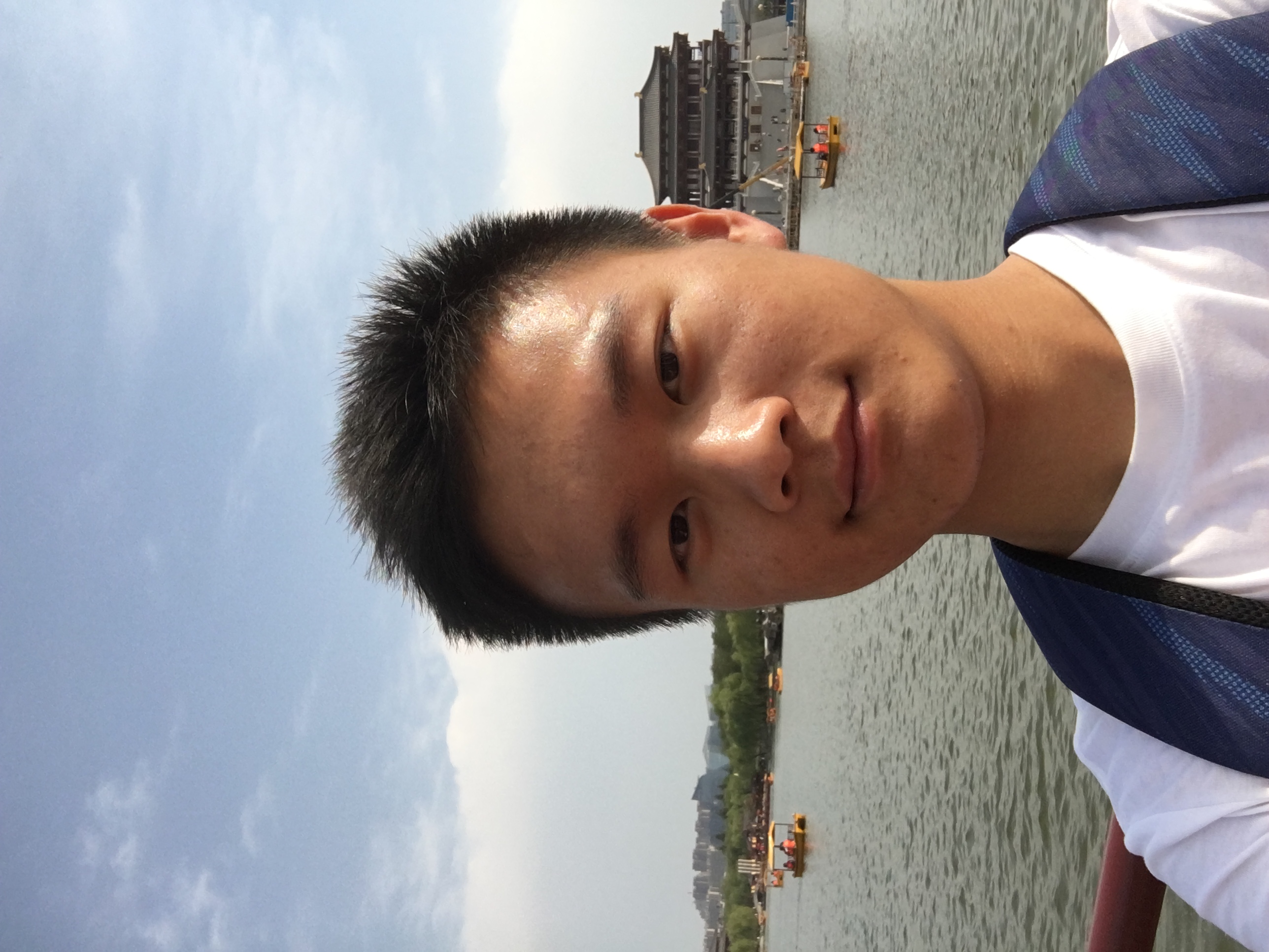 王教员 照片