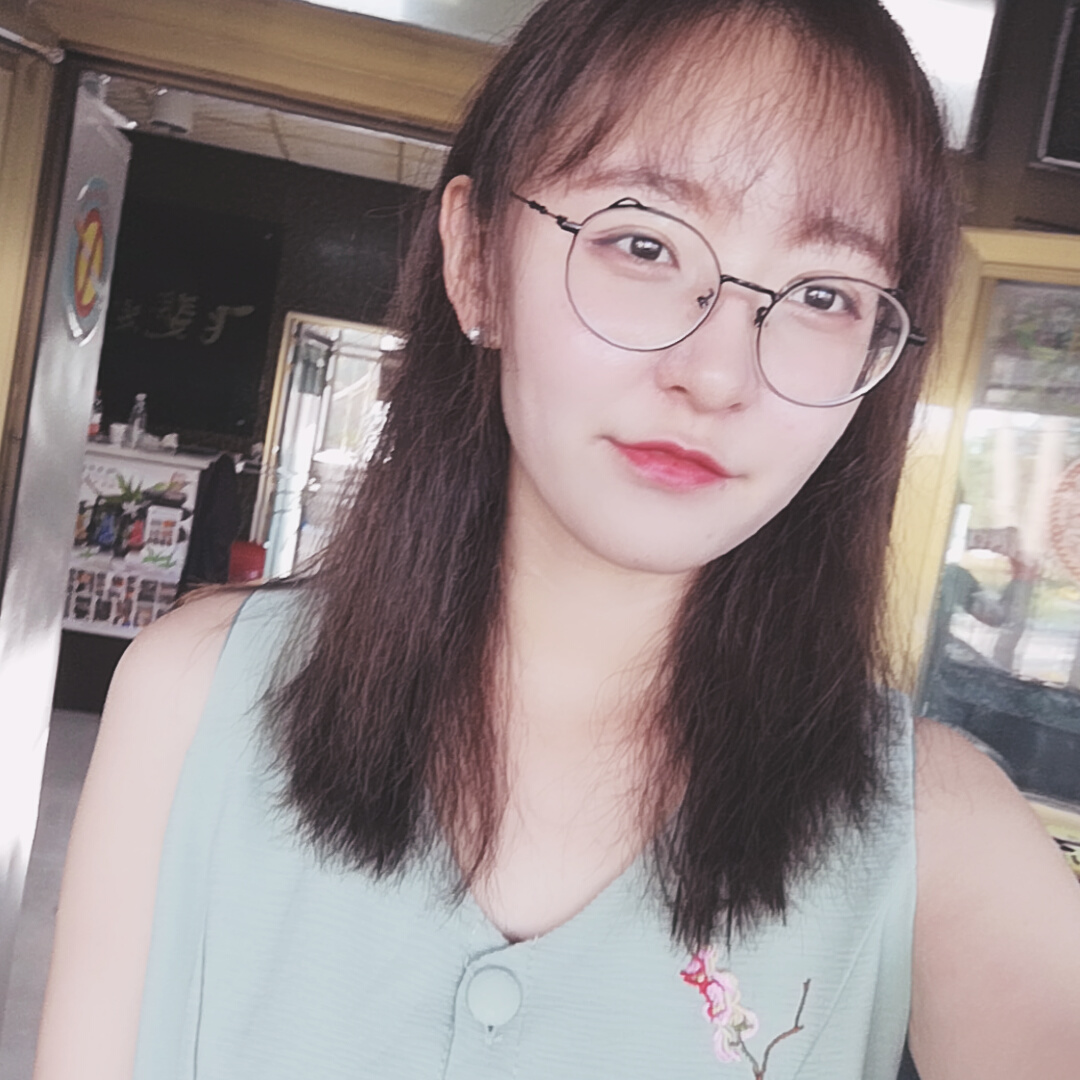 雷教员 照片