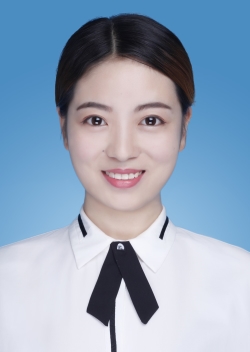 梁教员 照片
