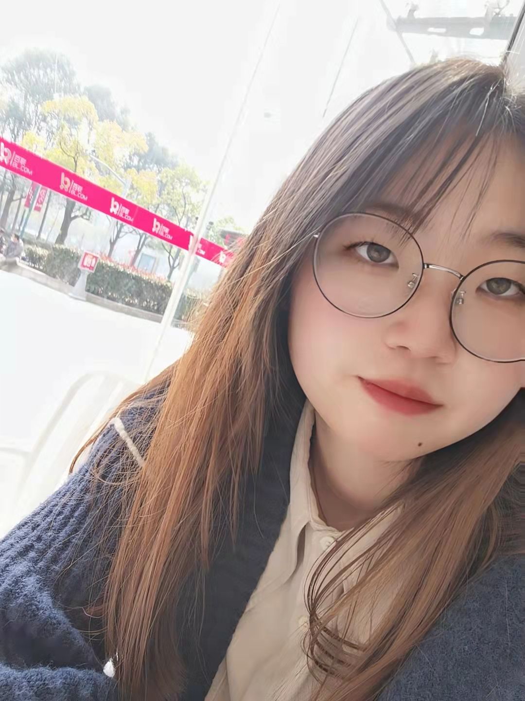 王教员 照片
