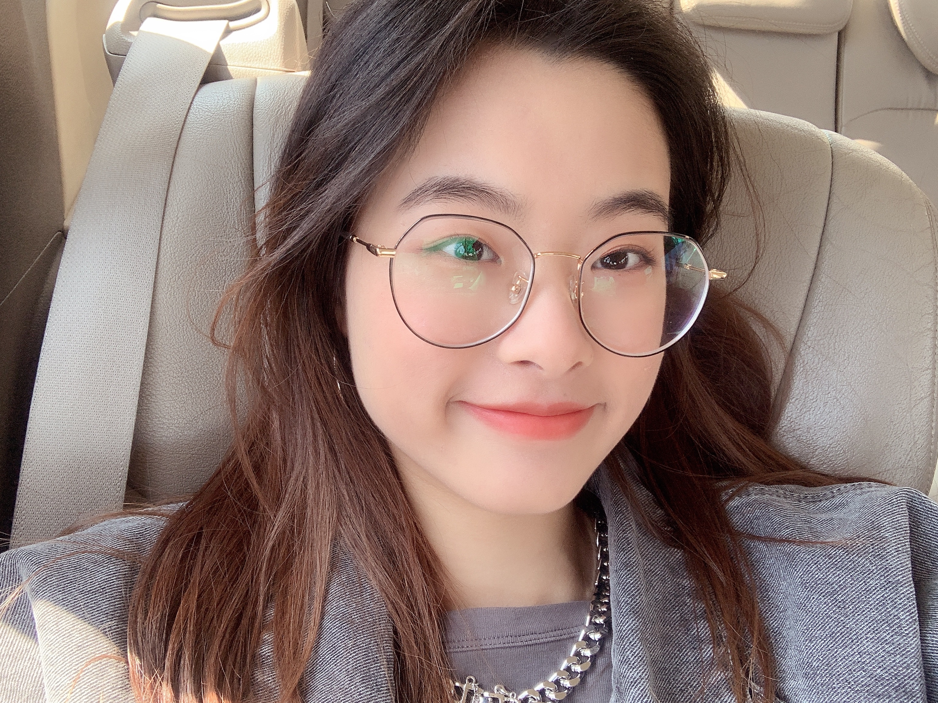 卫教员 照片