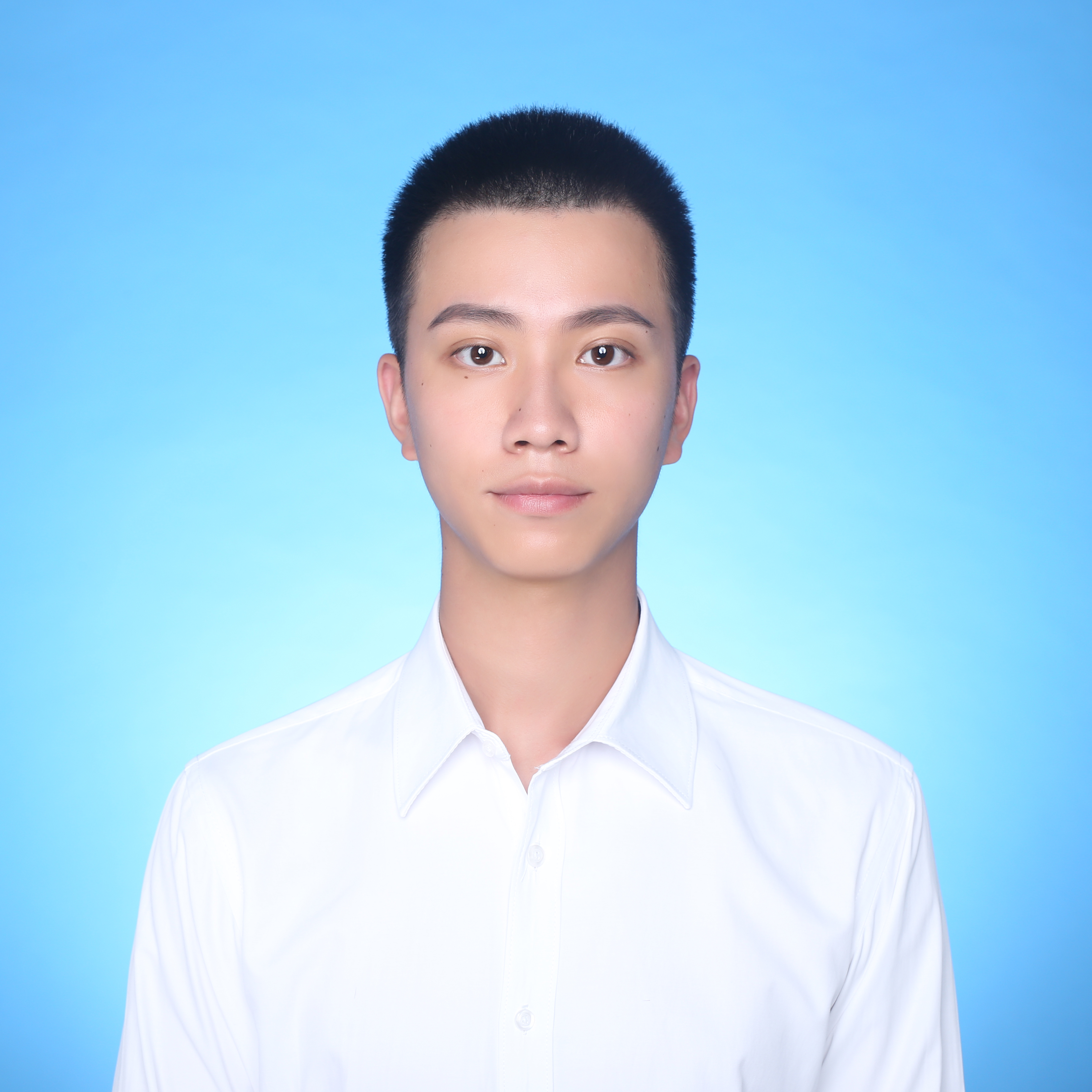 王教员 照片