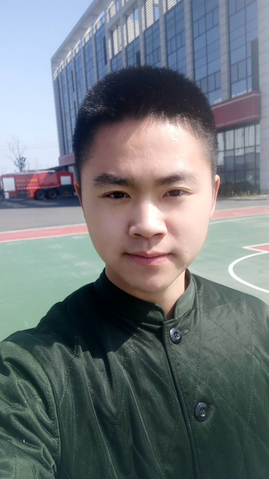 刘教员 照片