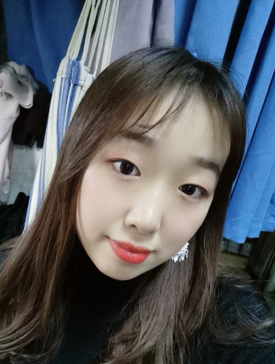 张教员 照片