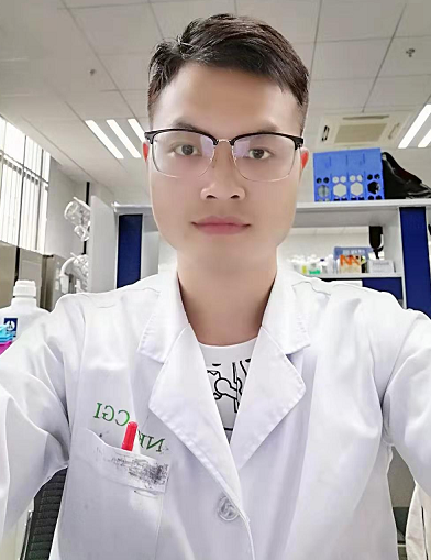 汪教员 照片