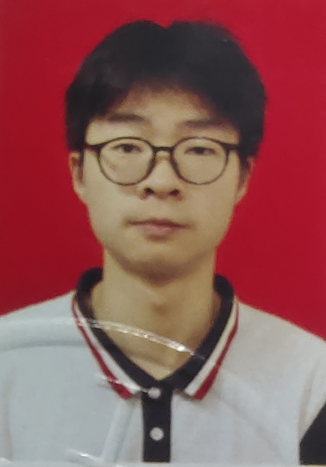 万教员 照片