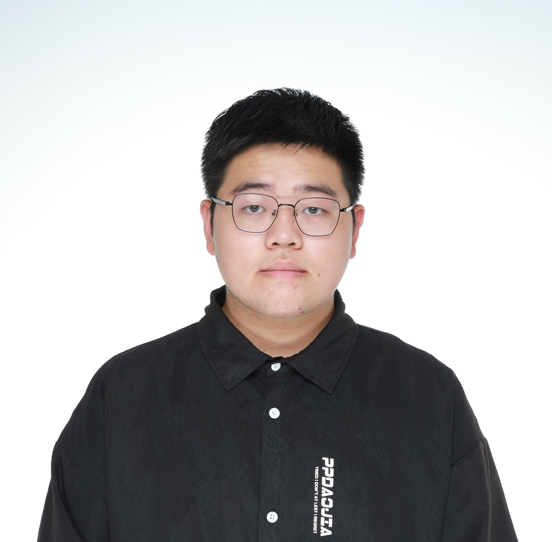 李教员 照片