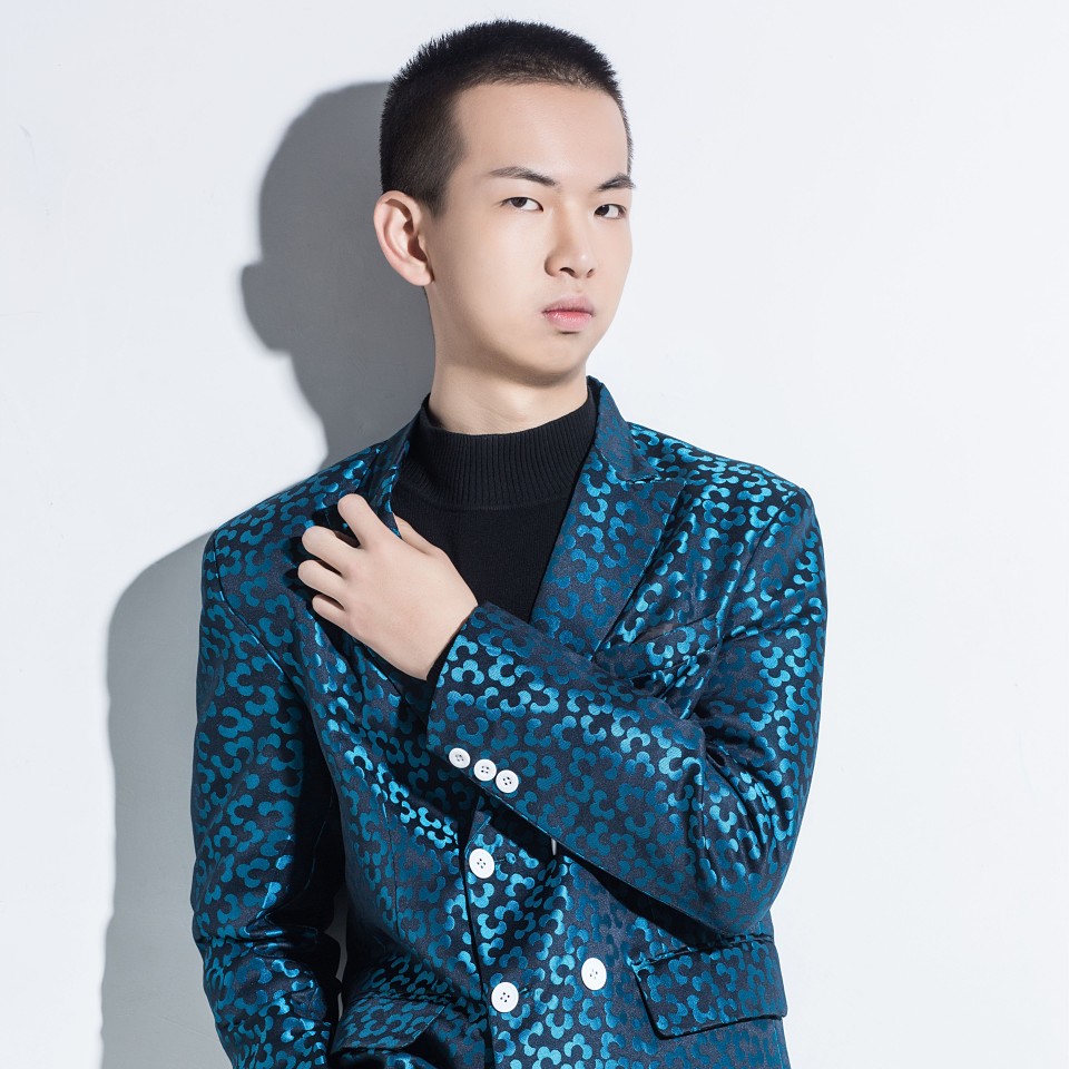 李教员 照片