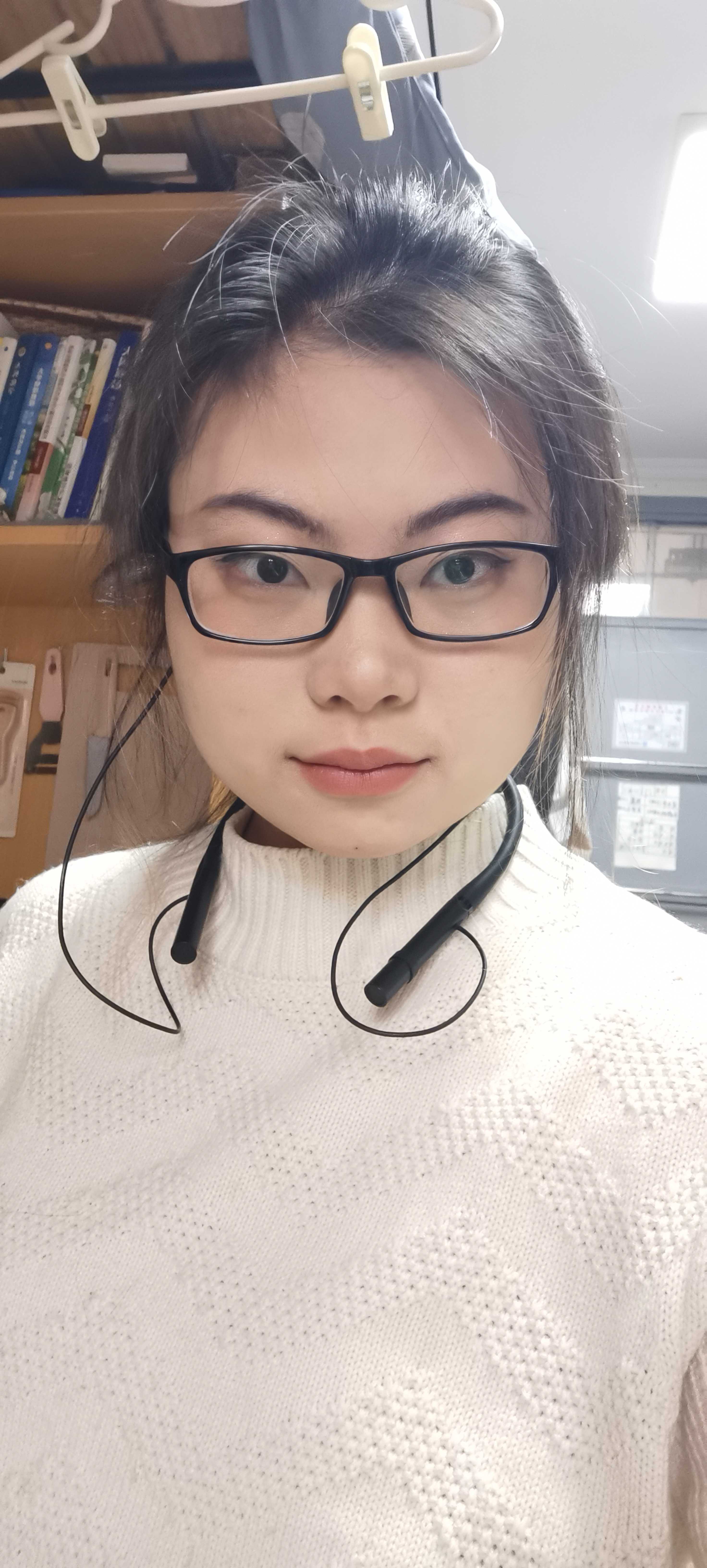 黄教员 照片