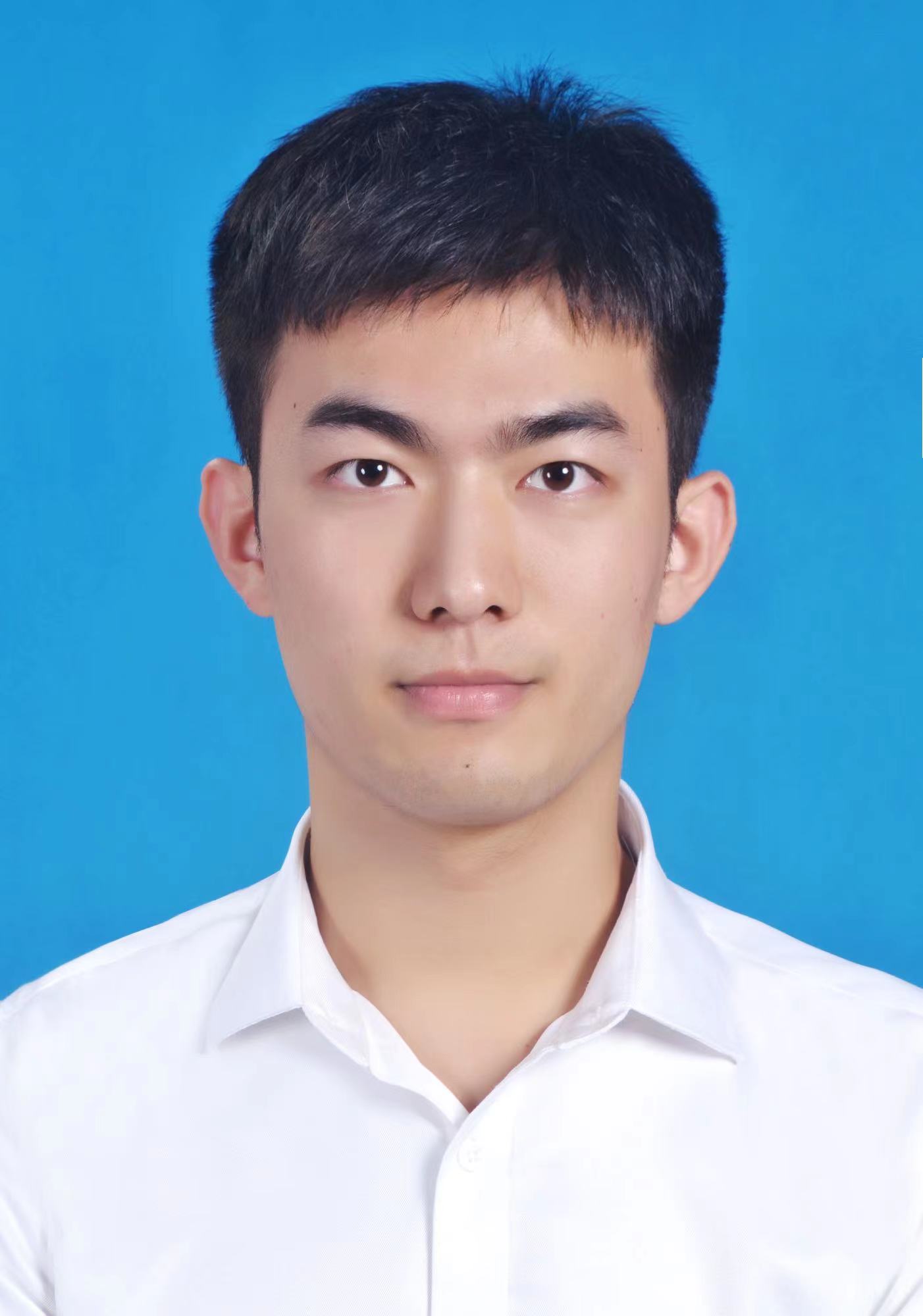 卢教员 照片