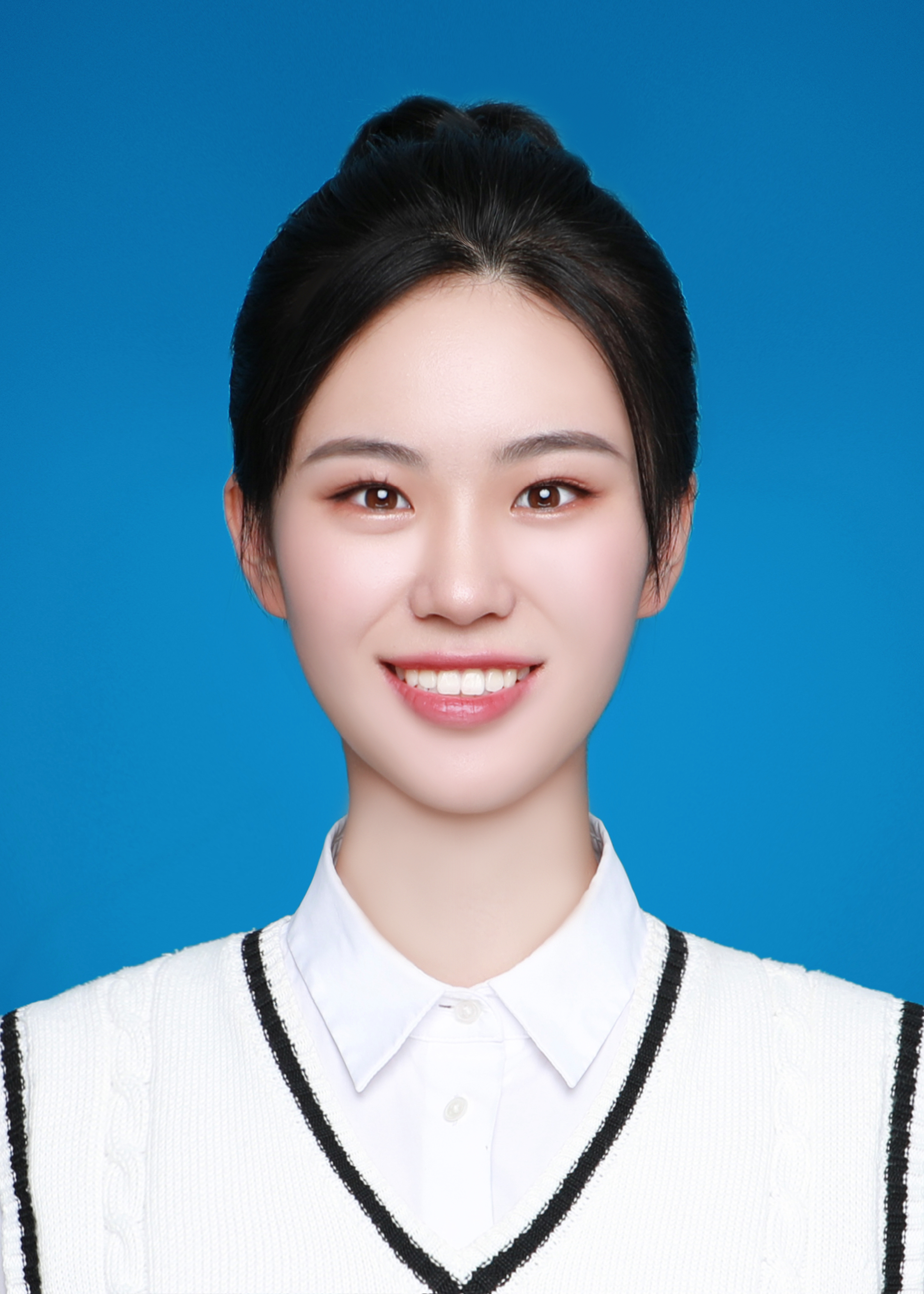 高教员 照片