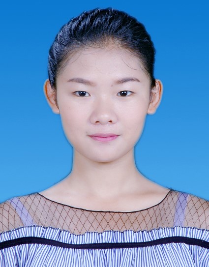 李教员 照片