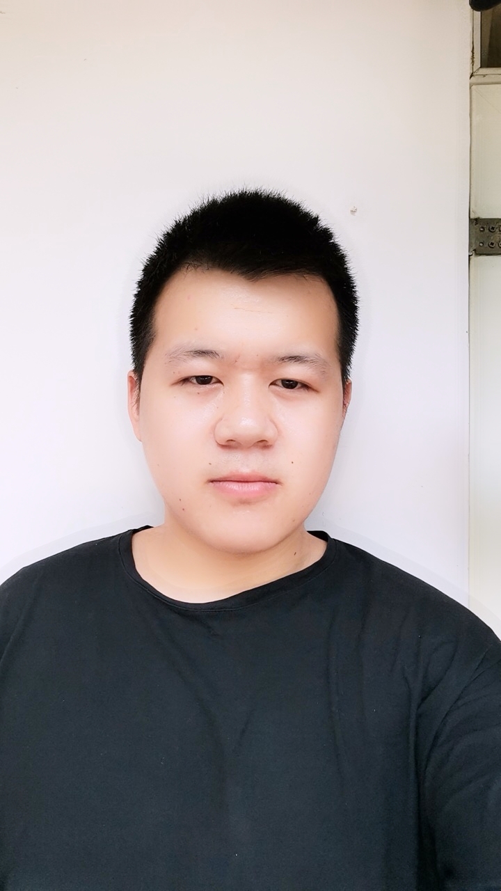 张教员 照片