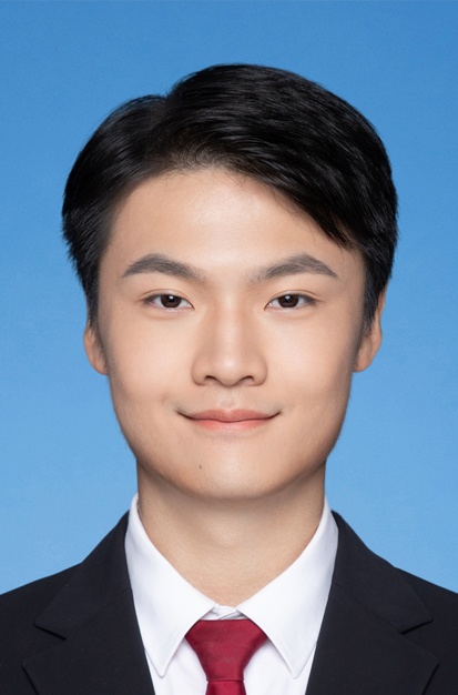 梁教员 照片