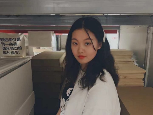 刘教员 照片