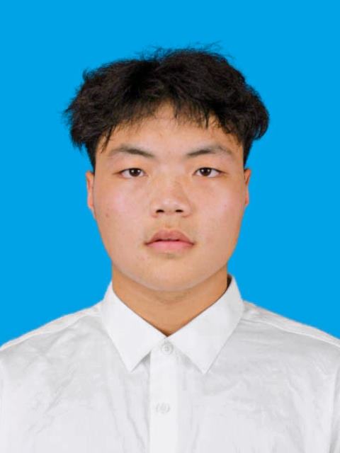 王教员 照片