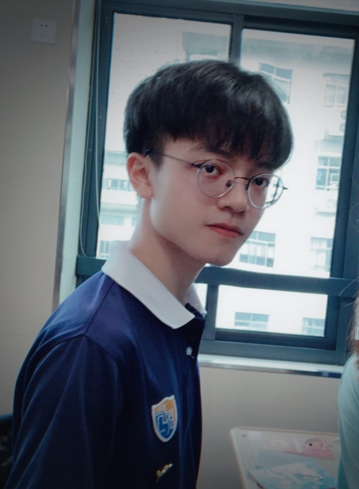 邓教员 照片