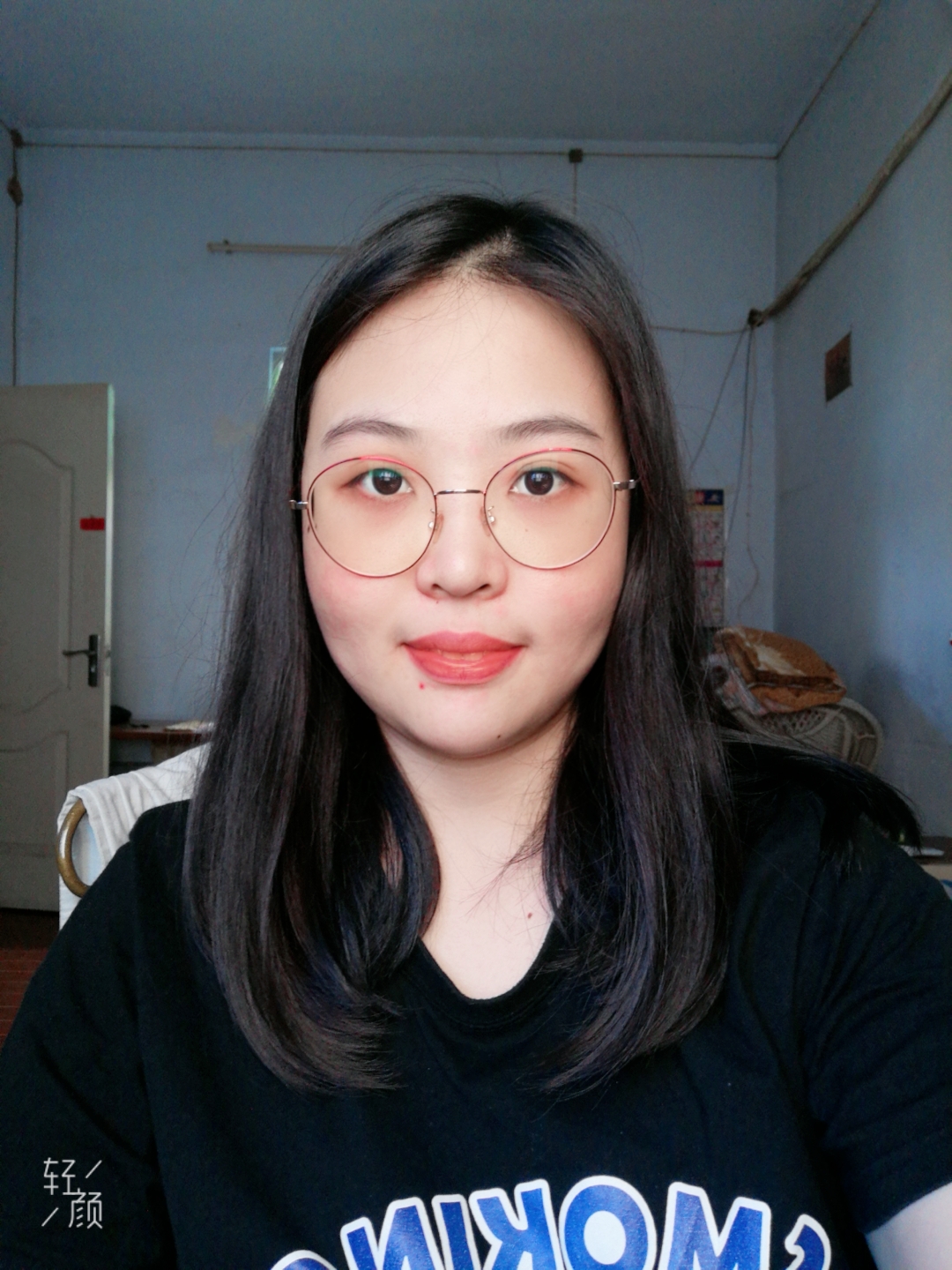 李教员 照片