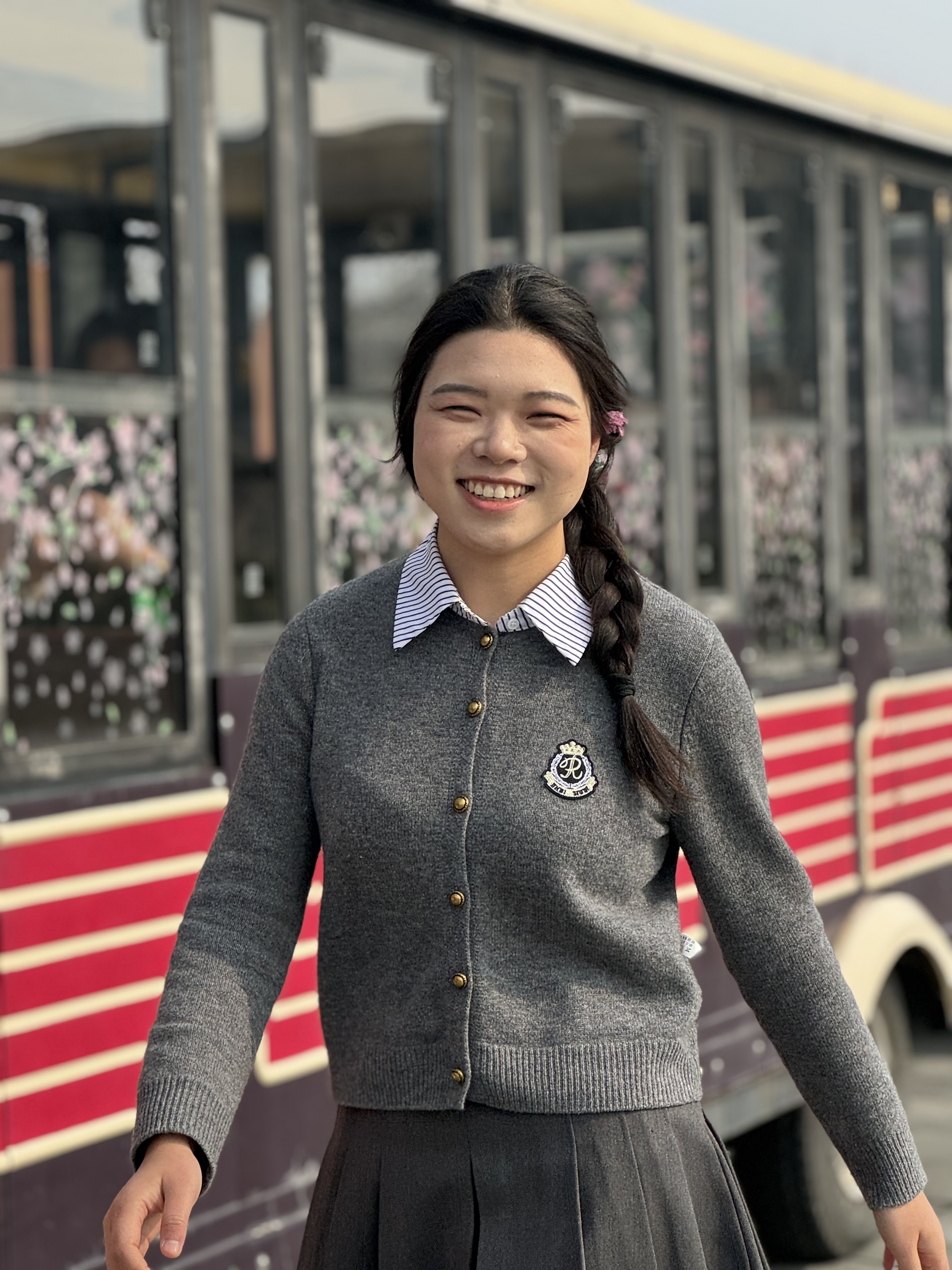 李教员 照片