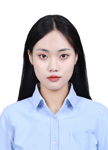 周教员 照片