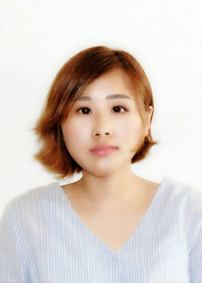 郑教员 照片