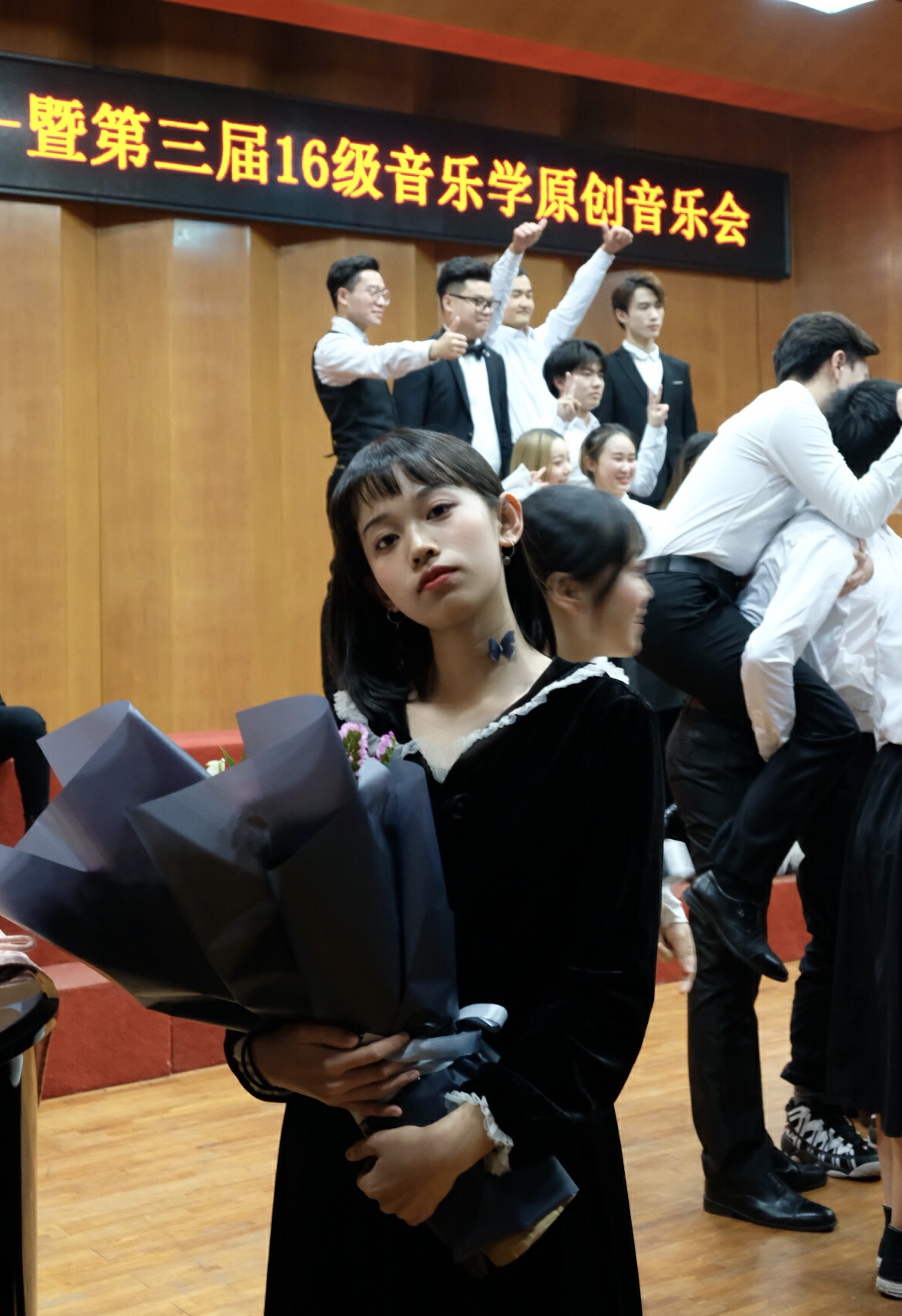 杨教员 照片