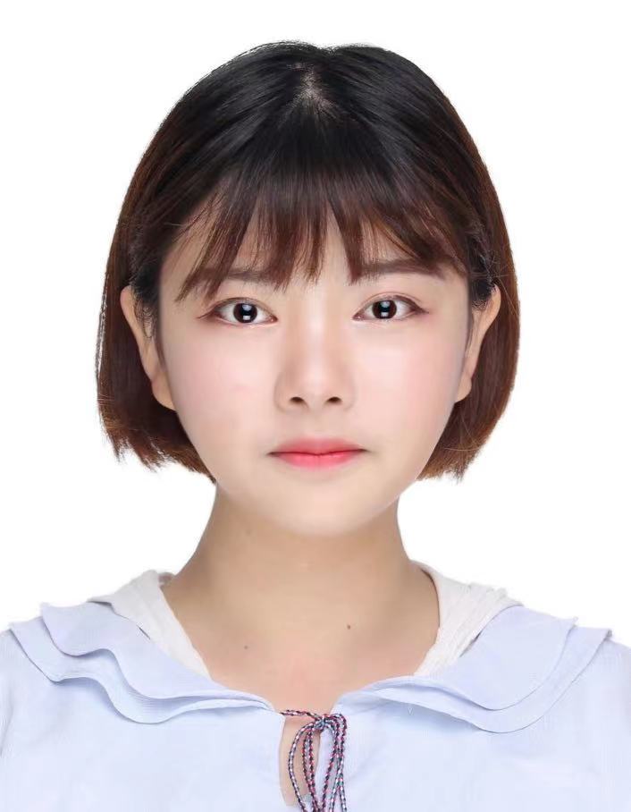 潘教员 照片