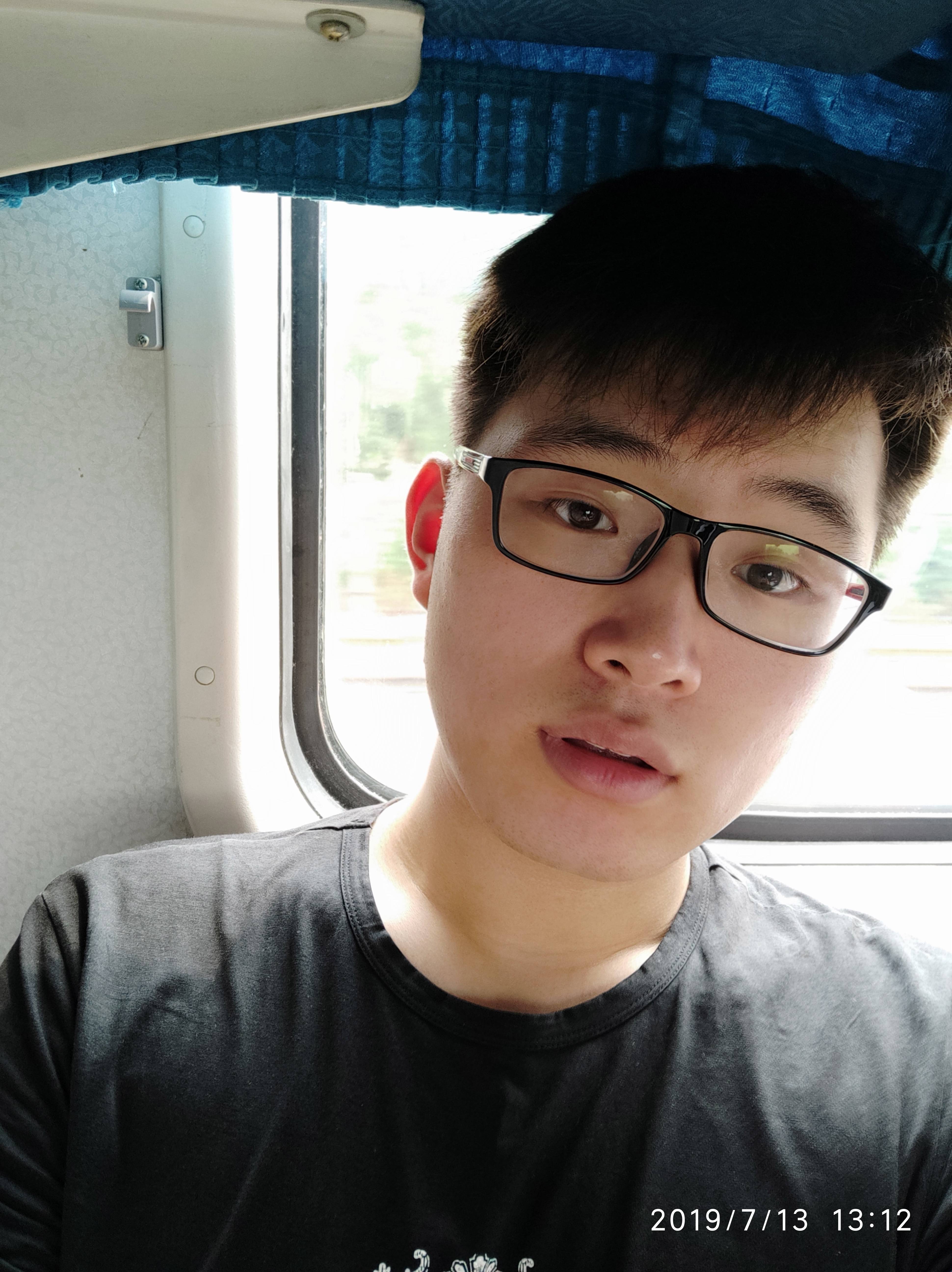 李教员 照片