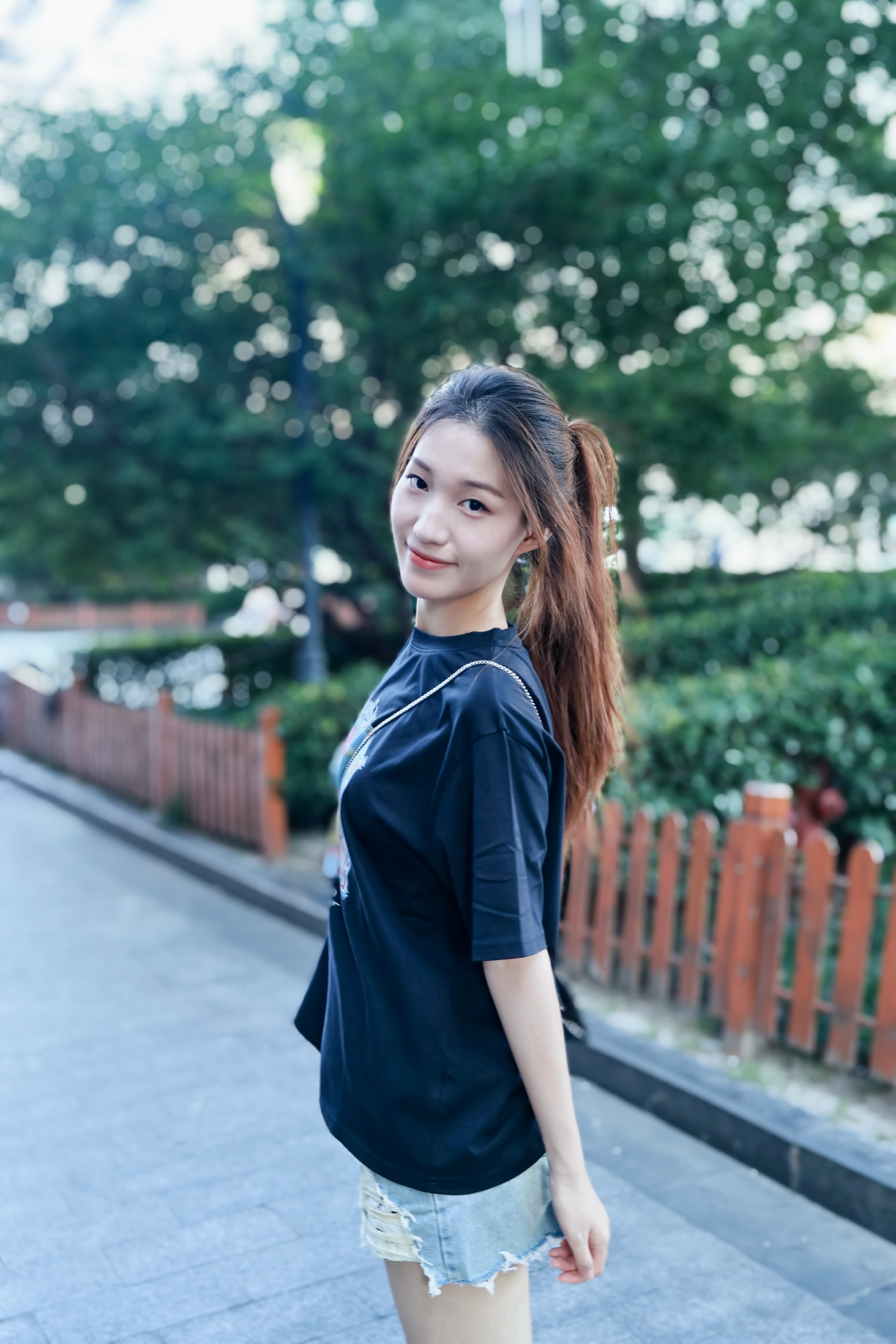张教员 照片