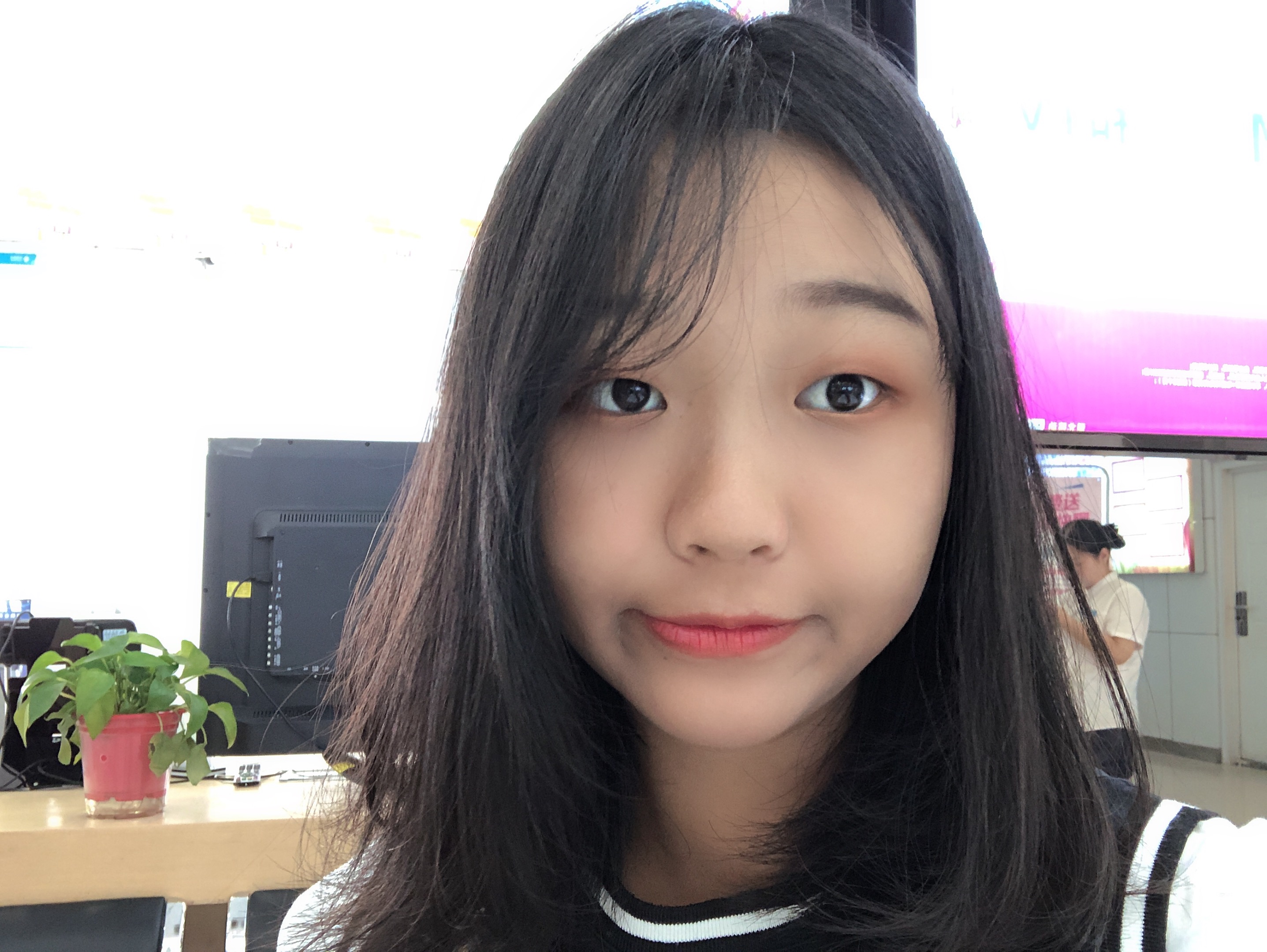 余教员 照片