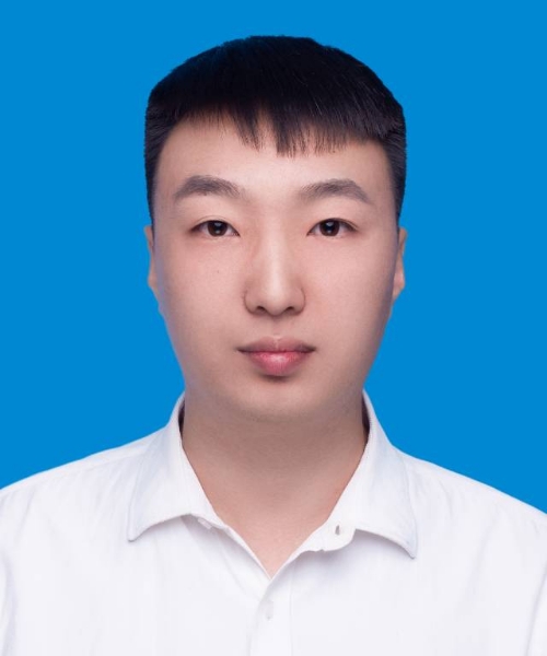 吴教员 照片