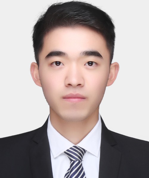 李教员 照片